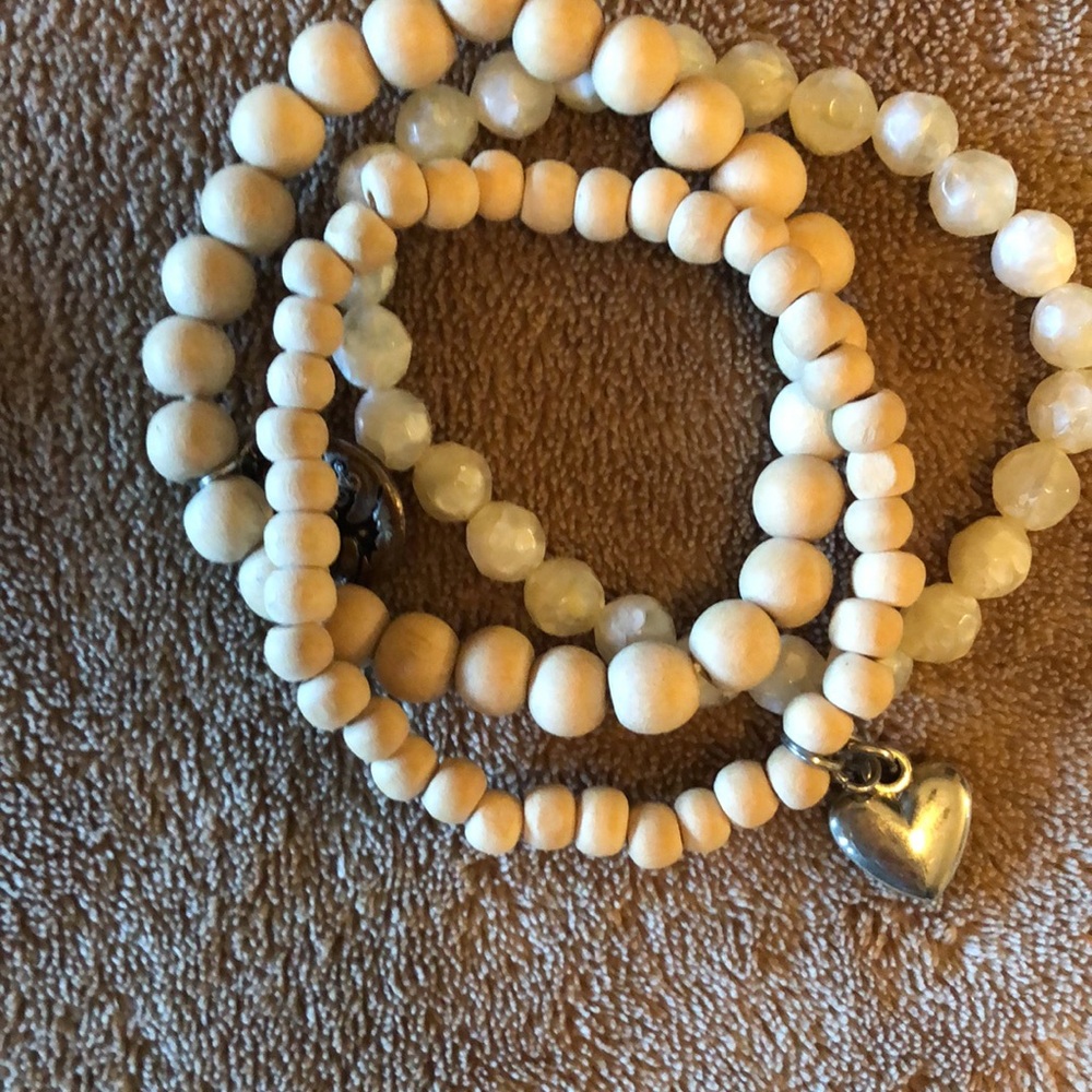 Bracelets - Picture 8 of 13